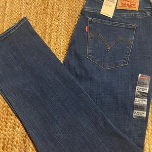 Levi Strauss Classic Straight NWT